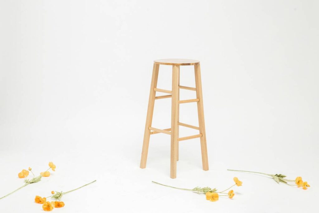 Traditional Style Bar Stools: Timeless Elegance That Actually Works in Modern Kitchens
