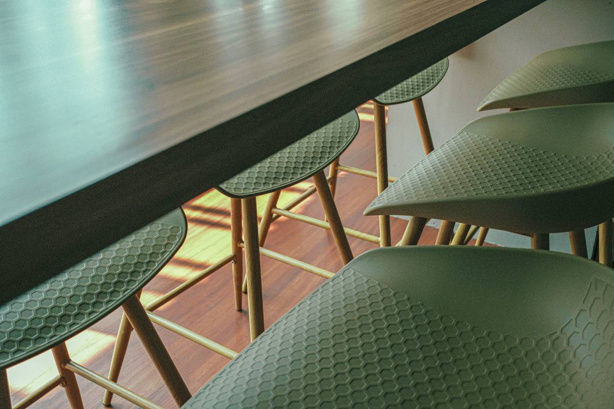 Pub Style Table and Bar Stools: 7 Proven Tips to Avoid Costly Mistakes